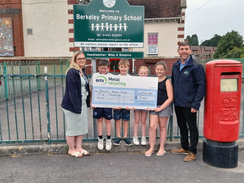 Barkeley Primary school receiving donation